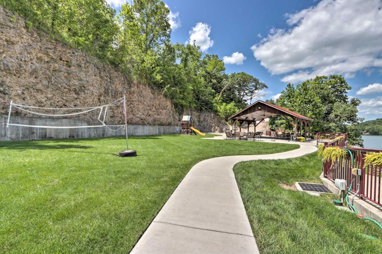 The Lake Escape With Balcony And Pool Access! كامدنتون المظهر الخارجي الصورة